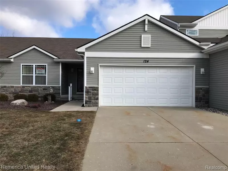 124 SEDUM, Howell, MI 48843