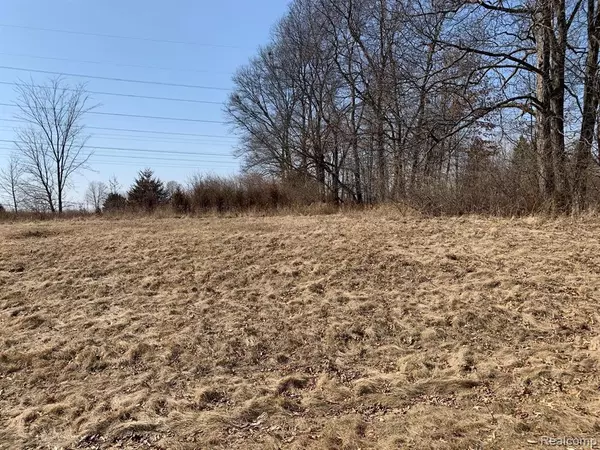 White Lake, MI 48383 3379,6157 HIGH VALLEY Drive