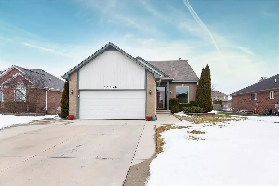 55290 RASPBERRY Drive, Macomb, MI 48042