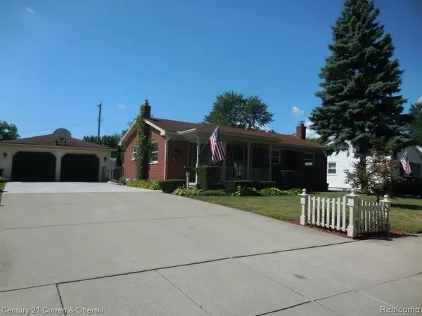 28505 BLOCK Street, Garden City, MI 48135 2428