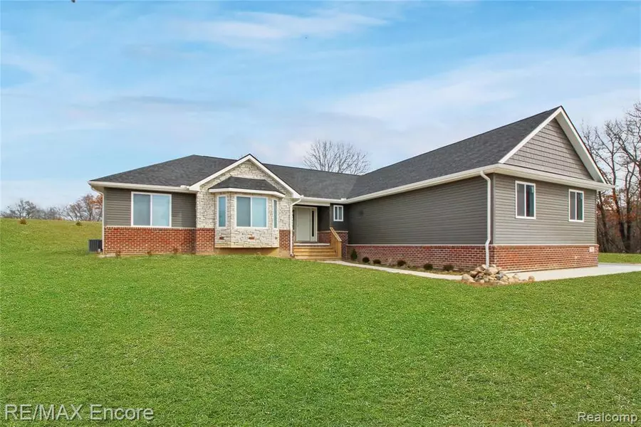 569 PHEASANT RIDGE, Ortonville, MI 48462 5101