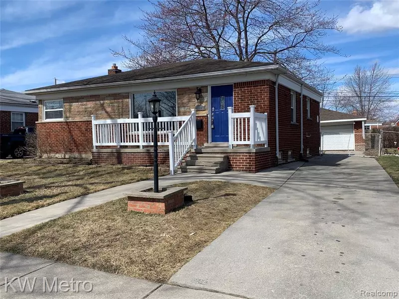 21443 ARROWHEAD Street, Saint Clair Shores, MI 48082 1206