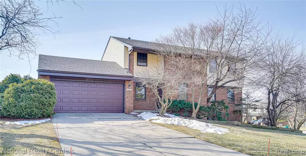 39161 OXBOW Court, Farmington Hills, MI 48331 1607