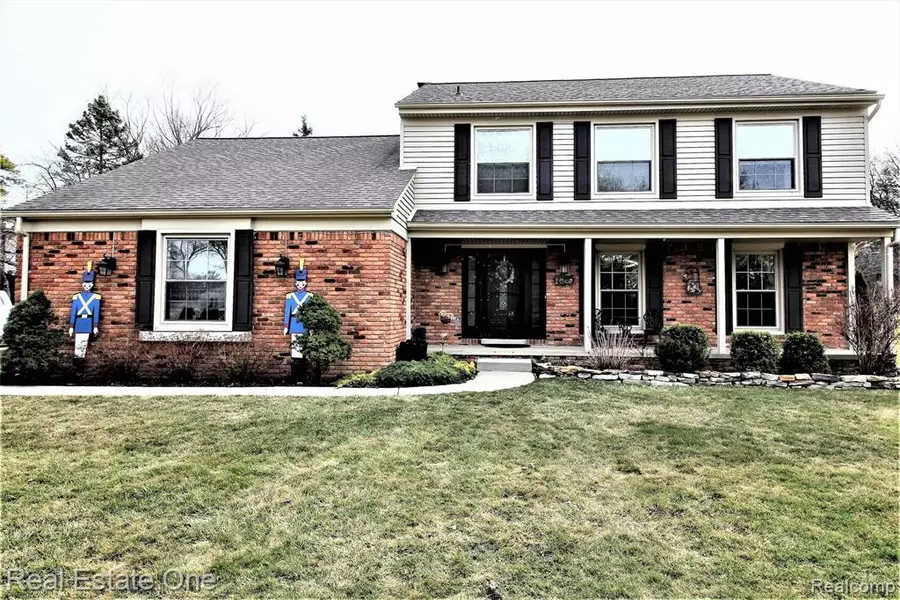 4125 IVERNESS Lane, West Bloomfield, MI 48323 2826