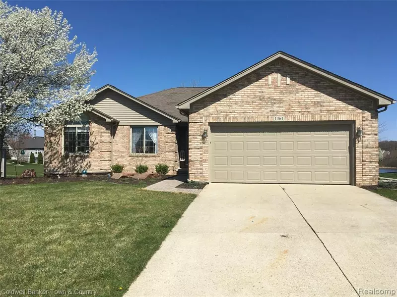 1361 Ridge View, Grand Blanc, MI 48439