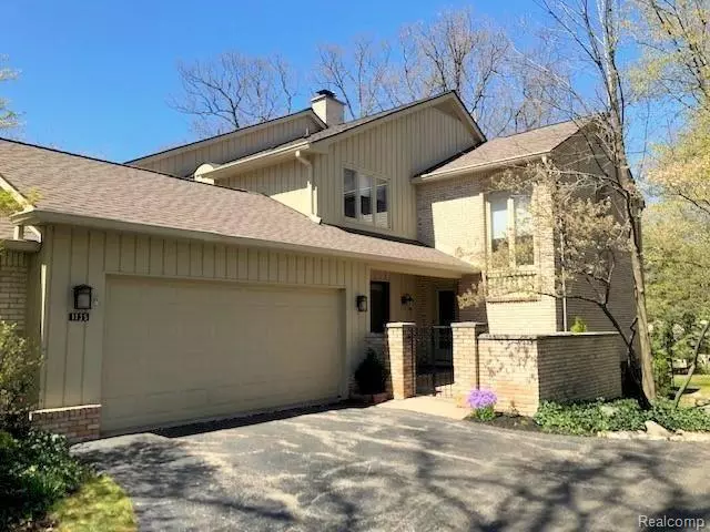 1135 HILLPOINTE Circle, Bloomfield Hills, MI 48304 1513