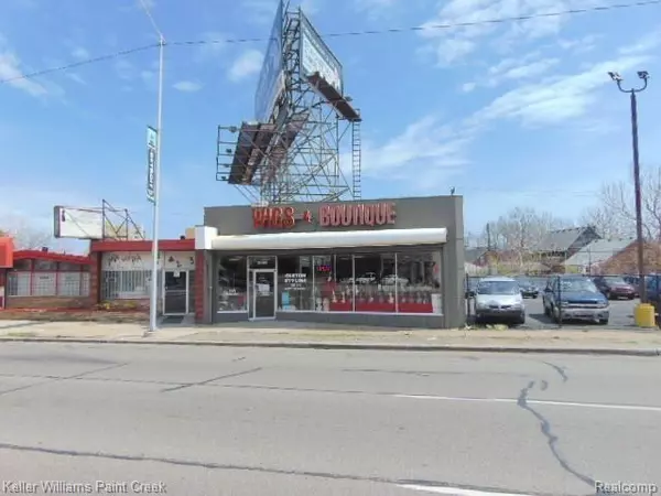 Detroit, MI 48205 1331,15390 GRATIOT Avenue