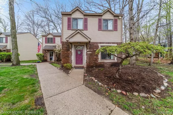 1514 Streamwood, Rochester Hills, MI 48309