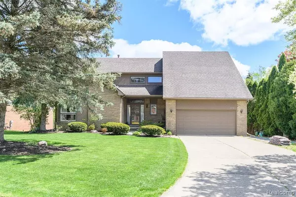 30779 Country Ridge Circle, Farmington Hills, MI 48331 1110