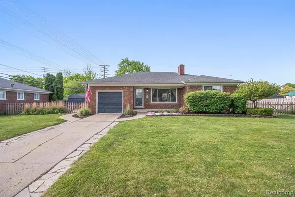 20812 SUNNYDALE Street, Saint Clair Shores, MI 48081 1818