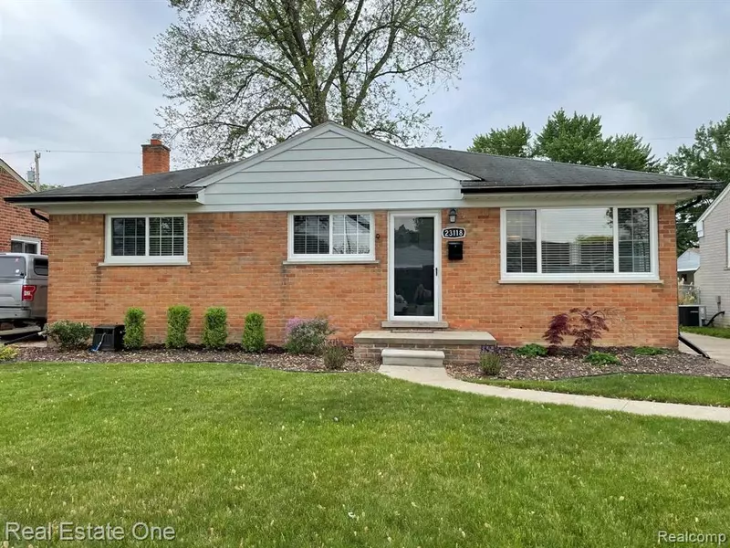 23118 PORT Street, Saint Clair Shores, MI 48082 2094