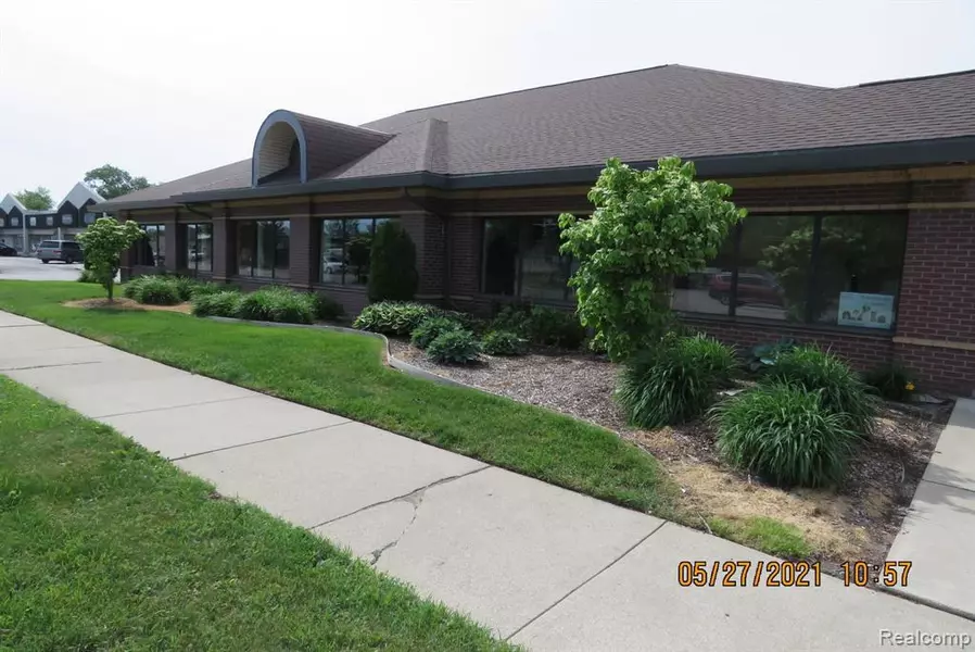 27621 Warren, Garden City, MI 48135 2254