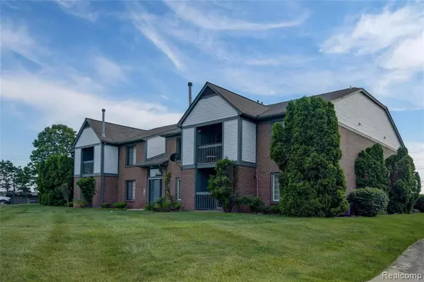 Macomb, MI 48044 3800,15222 ASHLEY Court