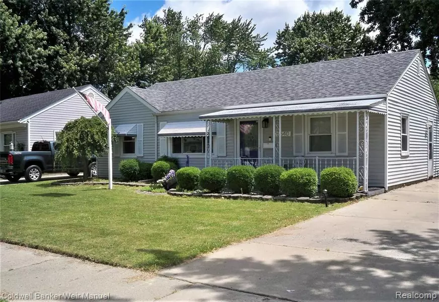 26640 Woodmont Street, Roseville, MI 48066