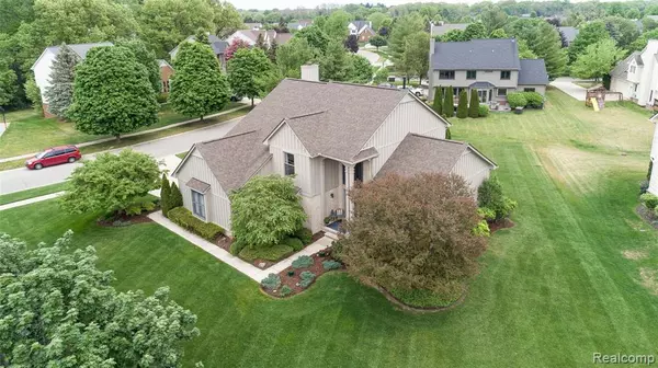 2851 ASHLEY Lane, West Bloomfield, MI 48324 4110