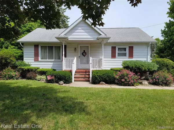 51 1ST Street, Update, MI 48371 4602