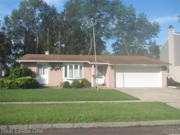 Ypsilanti, MI 48198 3239,8644 PINE Court