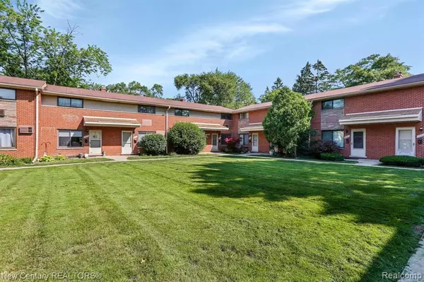 Madison Heights, MI 48071,29112 TESSMER CRT