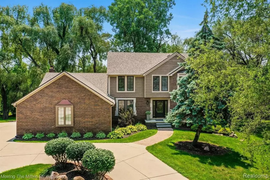 37543 DUNGARRAN, Farmington Hills, MI 48335