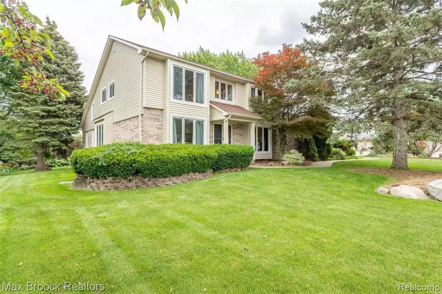 41430 WATERFALL Road, Northville, MI 48168 2245