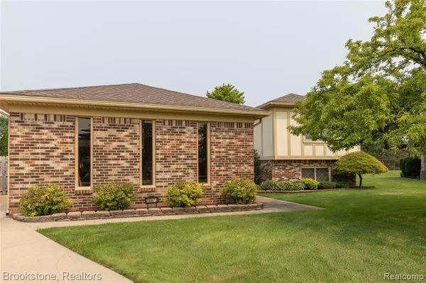 Sterling Heights, MI 48310 3141,38973 COTTONWOOD CRT Court