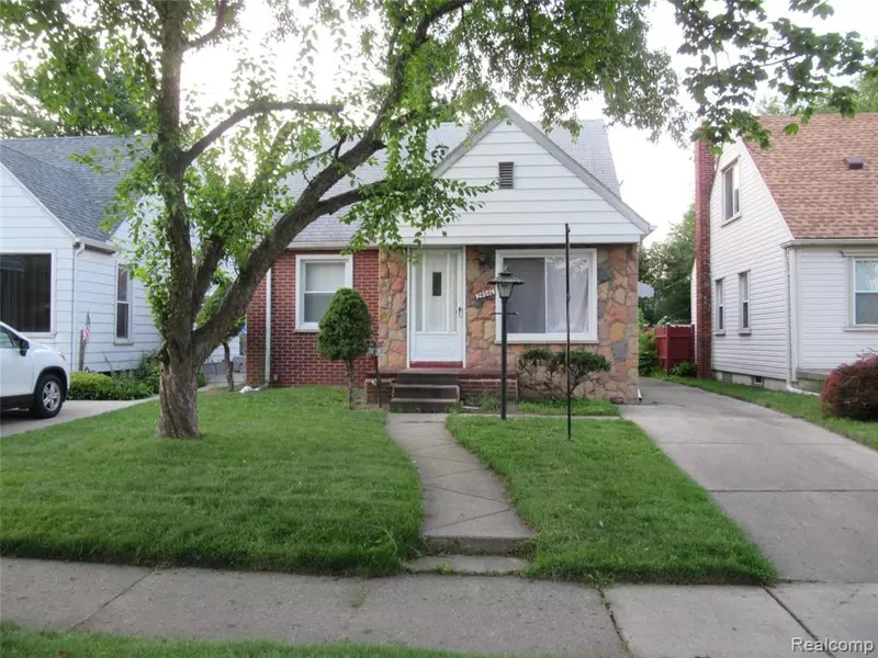 24046 NEW YORK Street, Dearborn, MI 48124 3211