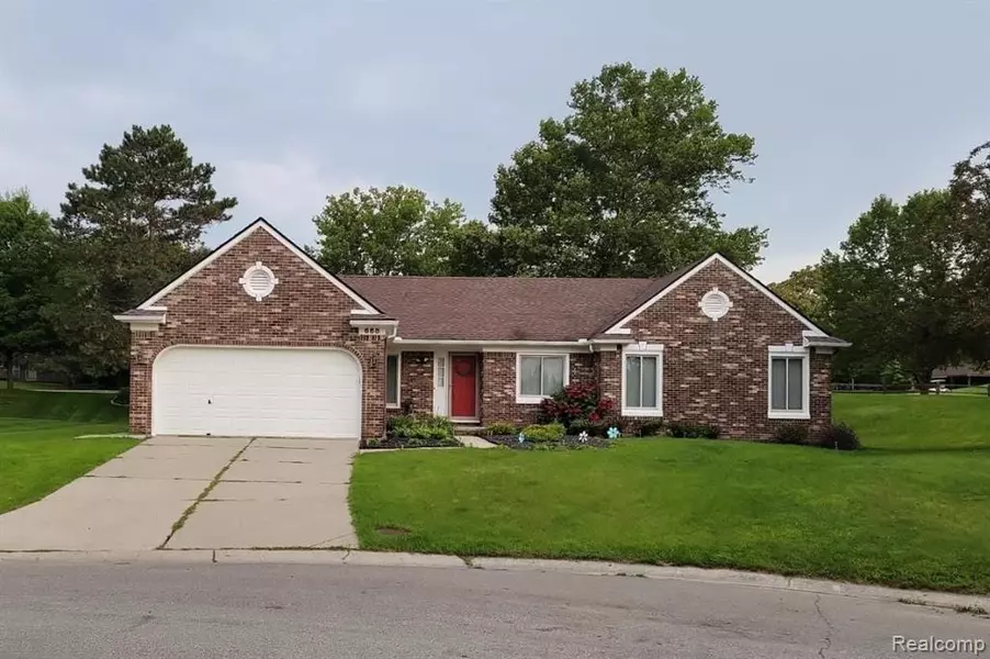 668 BAKER Street, Rochester Hills, MI 48307 4200