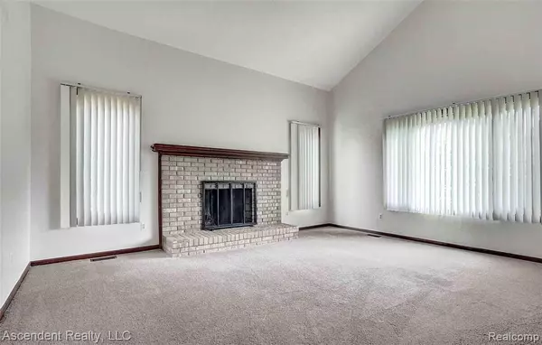 Rochester Hills, MI 48307 3451,435 PARKLAND Drive