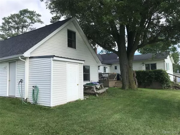 Brown City, MI 48416 8645,5271 ISLES Road