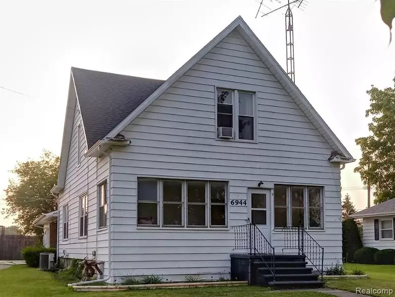 6944 GEORGE Street, Brown City, MI 48416 8784
