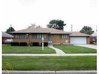 Dearborn Heights, MI 48127 2432,5681 Mcmillan Street