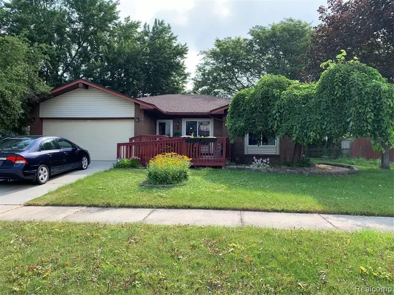 38952 BRAMHAM Street, Clinton Township, MI 48038 3105