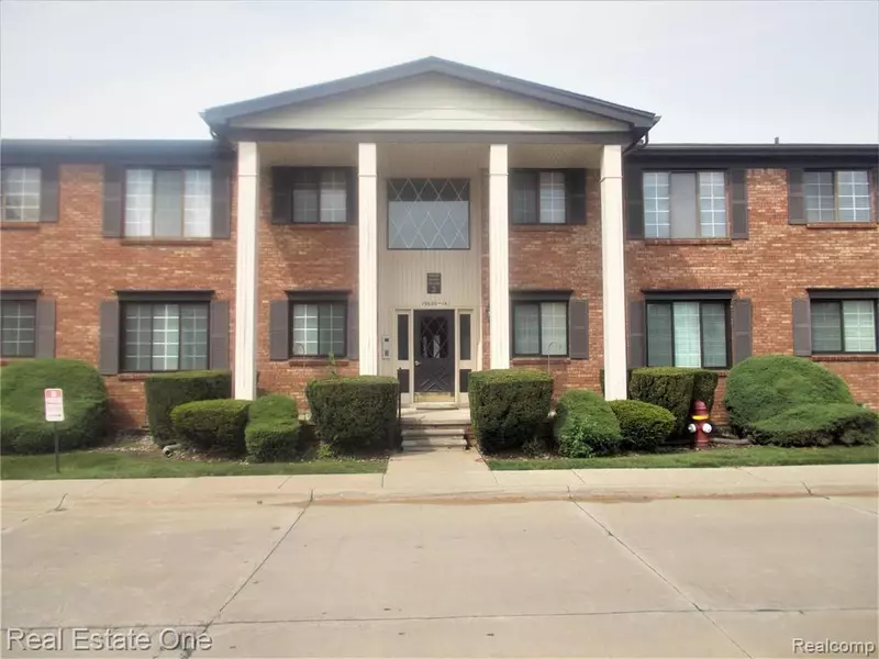 19604 RIDGEMONT Street, Saint Clair Shores, MI 48080 3311