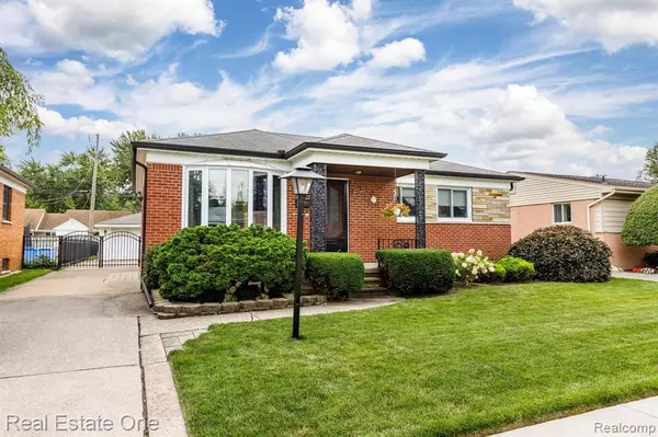 22822 Lincoln Street, Saint Clair Shores, MI 48082