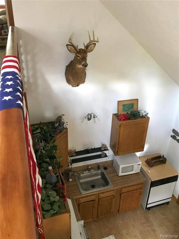Houghton Lake, MI 48629 9134,239 RADCLIFF Drive