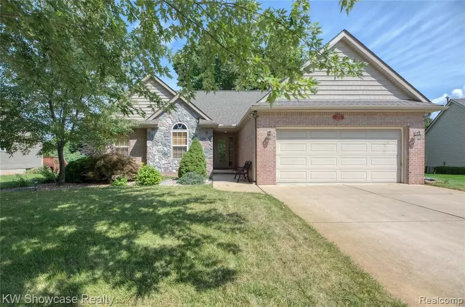 2707 MOREL Drive, Highland, MI 48356