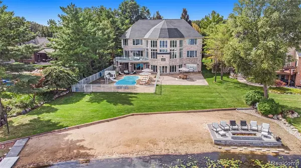 2976 Vero Drive, Highland, MI 48356 2257