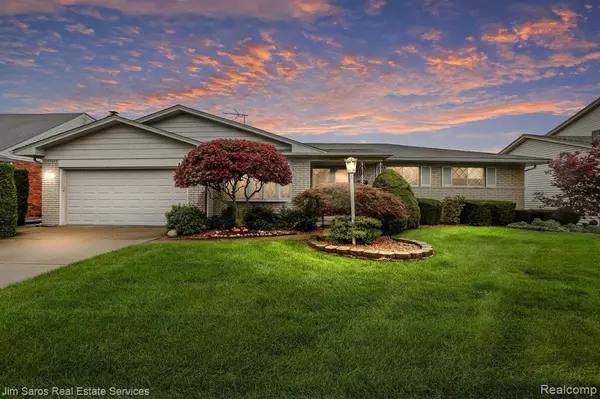 22555 LAVON Street, Saint Clair Shores, MI 48081 2077