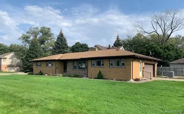 5325 SOUTHFIELD Road, Allen Park, MI 48101 2855