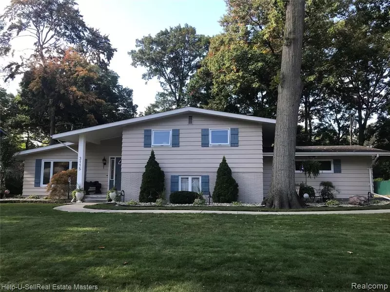 3115 E VILLAGE LANE, Port Huron, MI 48060 1404