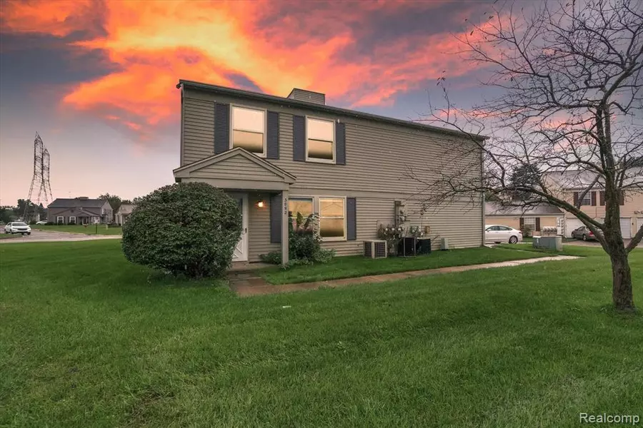 3092 BEECHTREE Court, Lake Orion, MI 48360 1711