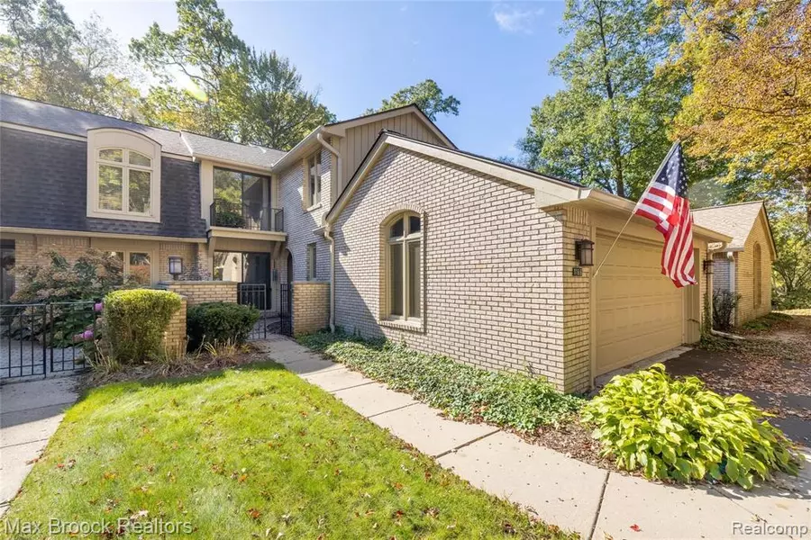 1166 HILLPOINTE Circle, Bloomfield Hills, MI 48304 1516