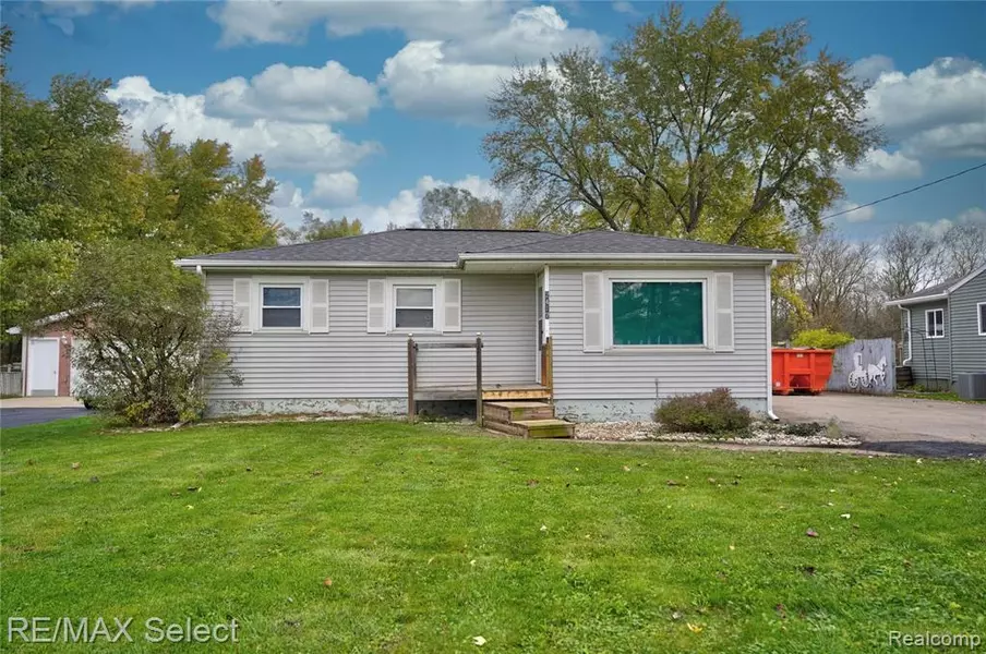 2417 CHERYL ANN Drive, Burton, MI 48519 1329