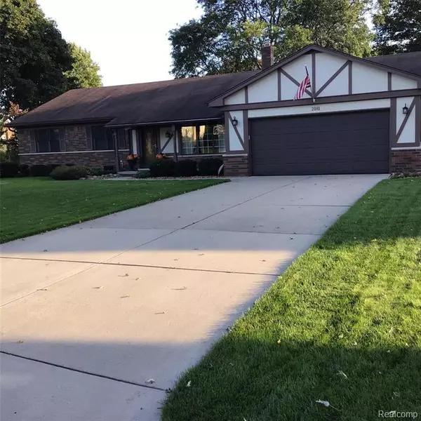 2181 CHALET Drive, Rochester Hills, MI 48309 2104