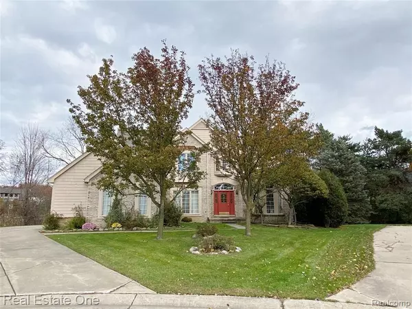 Auburn Hills, MI 48326 1853,4420 N CASTLEWOOD Court