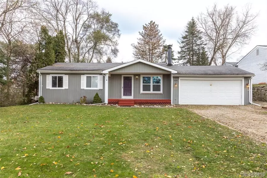 9292 ROBERTDALE, Clarkston, MI 48346 1849