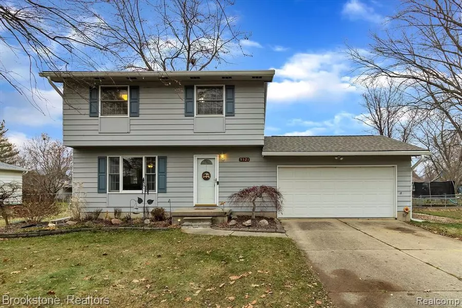 5521 INDEPENDENCE COLONY Road, Grand Blanc, MI 48439 9105