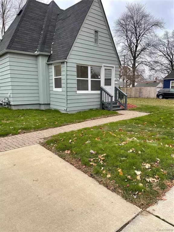 Dearborn, MI 48124 4450,2746 HOMEPLACE Street