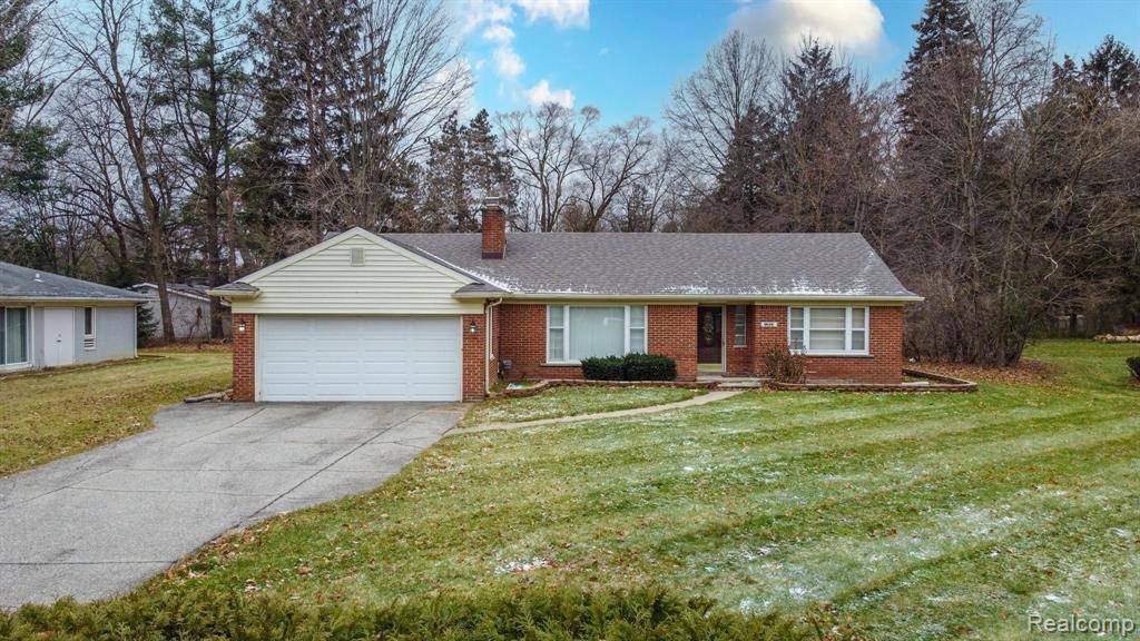 Southfield, MI 48075 3311,23925 LEE BAKER Drive