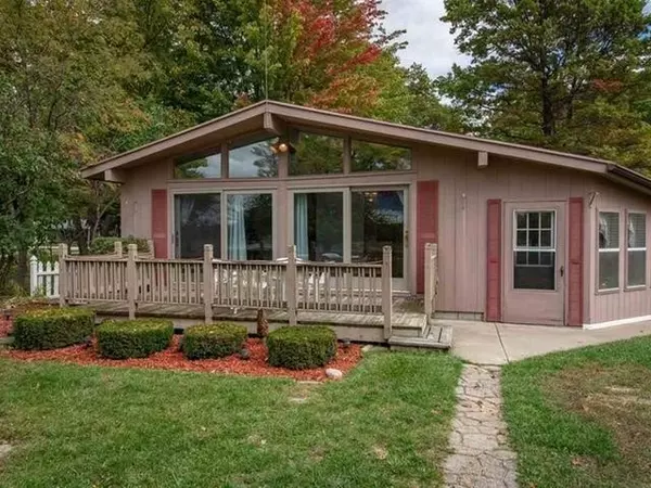 Sanford, MI 48657,2617 LAKEVIEW DRIVE